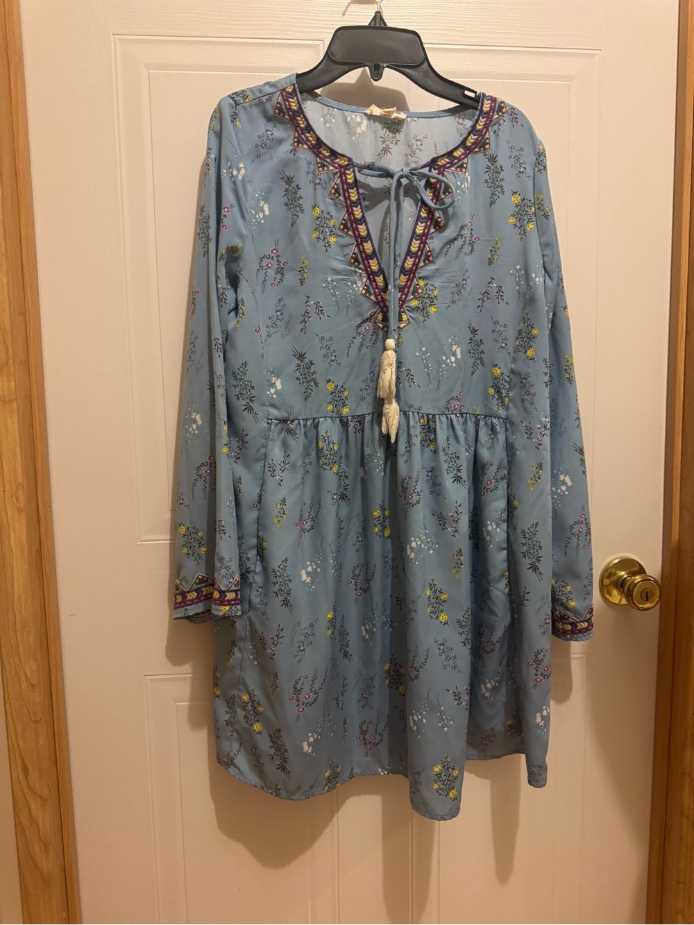 Entro Sz S Light Blue Floral Dress with Tassel Tie VGUC😊😊